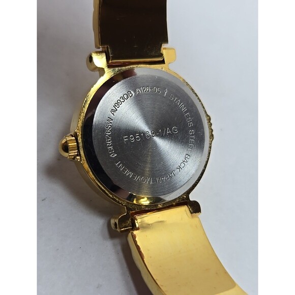 Avon Gold Tone Red Cabochon Bracelet Watch Japan Quartz New Battery 24mm Classic - Picture 11 of 11